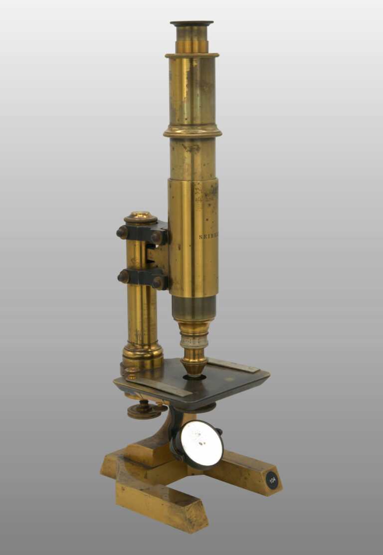 Microscope moyen fixe, photo de détail
