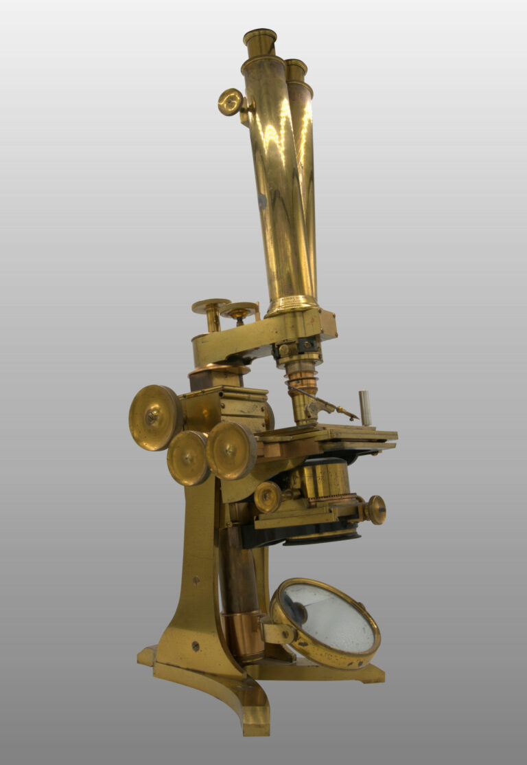 Grand Microscope inclinant, photo de détail