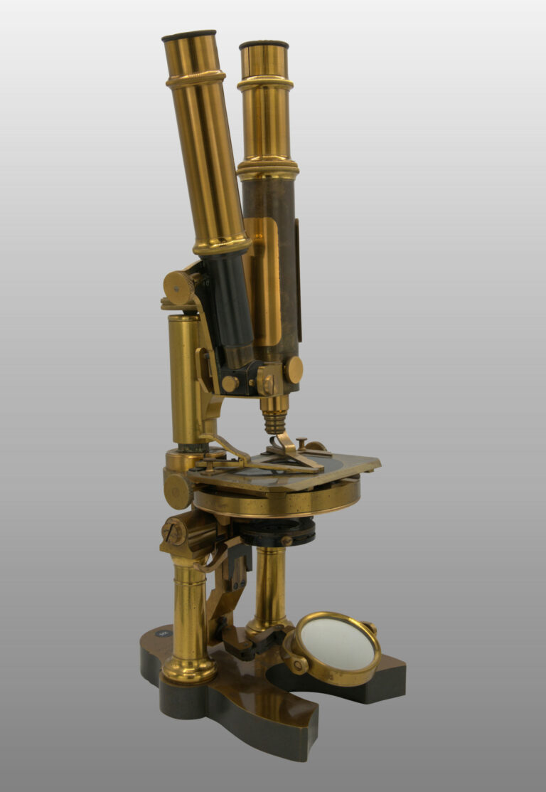 Microscope grand modèle n°1, photo de détail