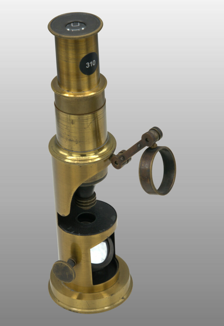Petit microscope à tambour type Bertrand, photo de détail