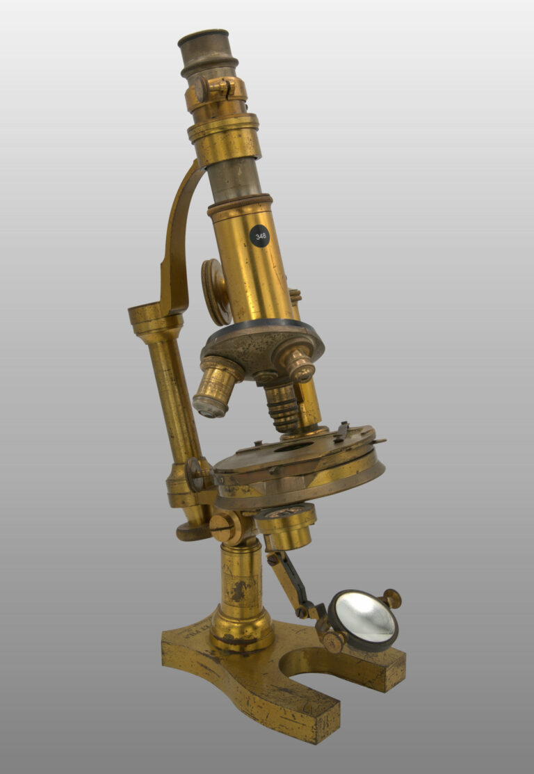 Microscope moyen modèle n° 2 pétrographique inclinant, photo de détail