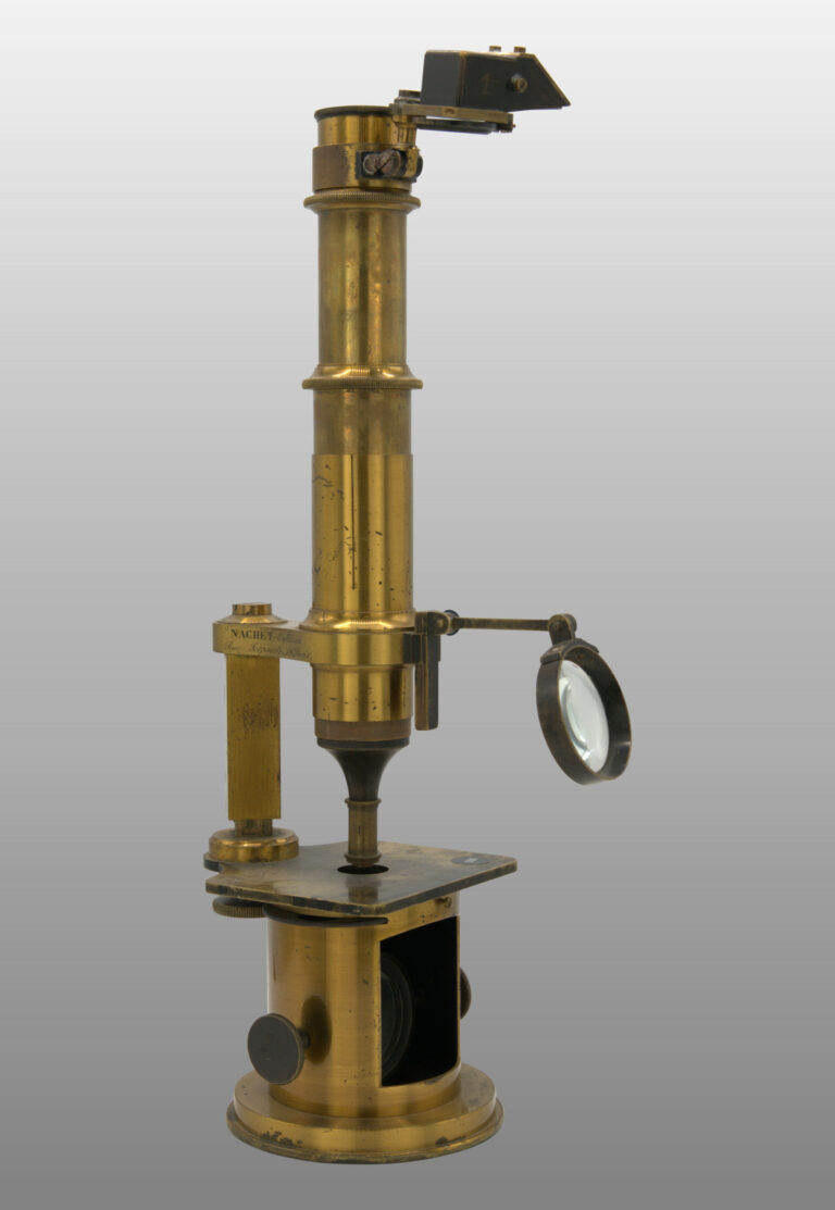 Microscope petit modèle tambour type Lerebours monté droit, photo de détail