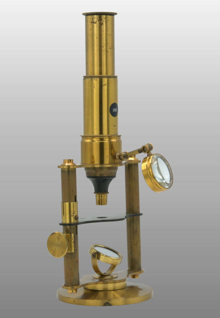 Microscope petit modèle non signé, photo de détail