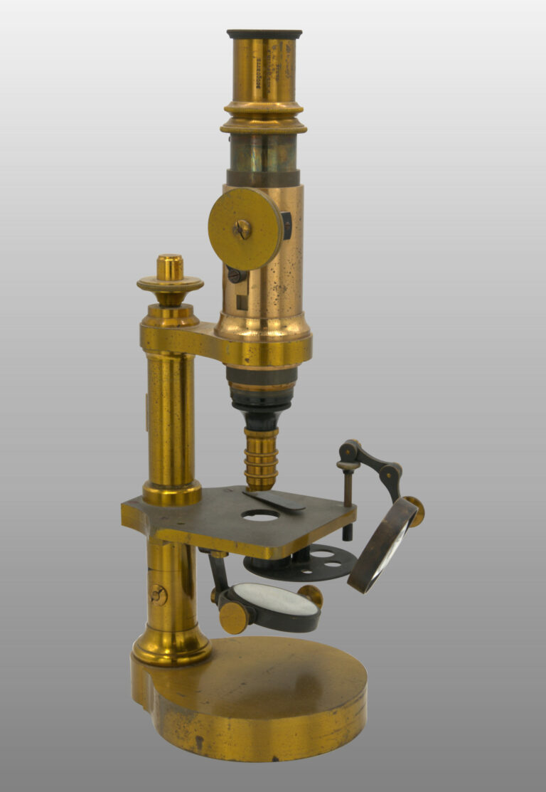 Microscope moyen inclinable, photo de détail