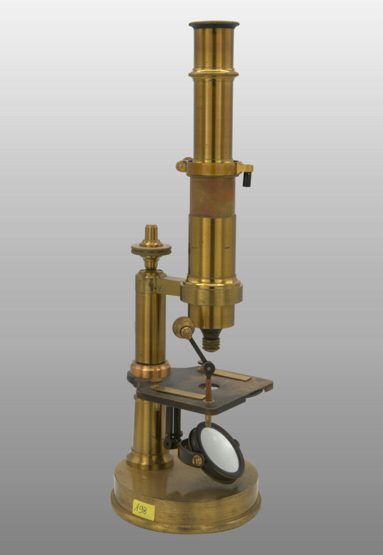 Microscope moyen fixe, photo de détail