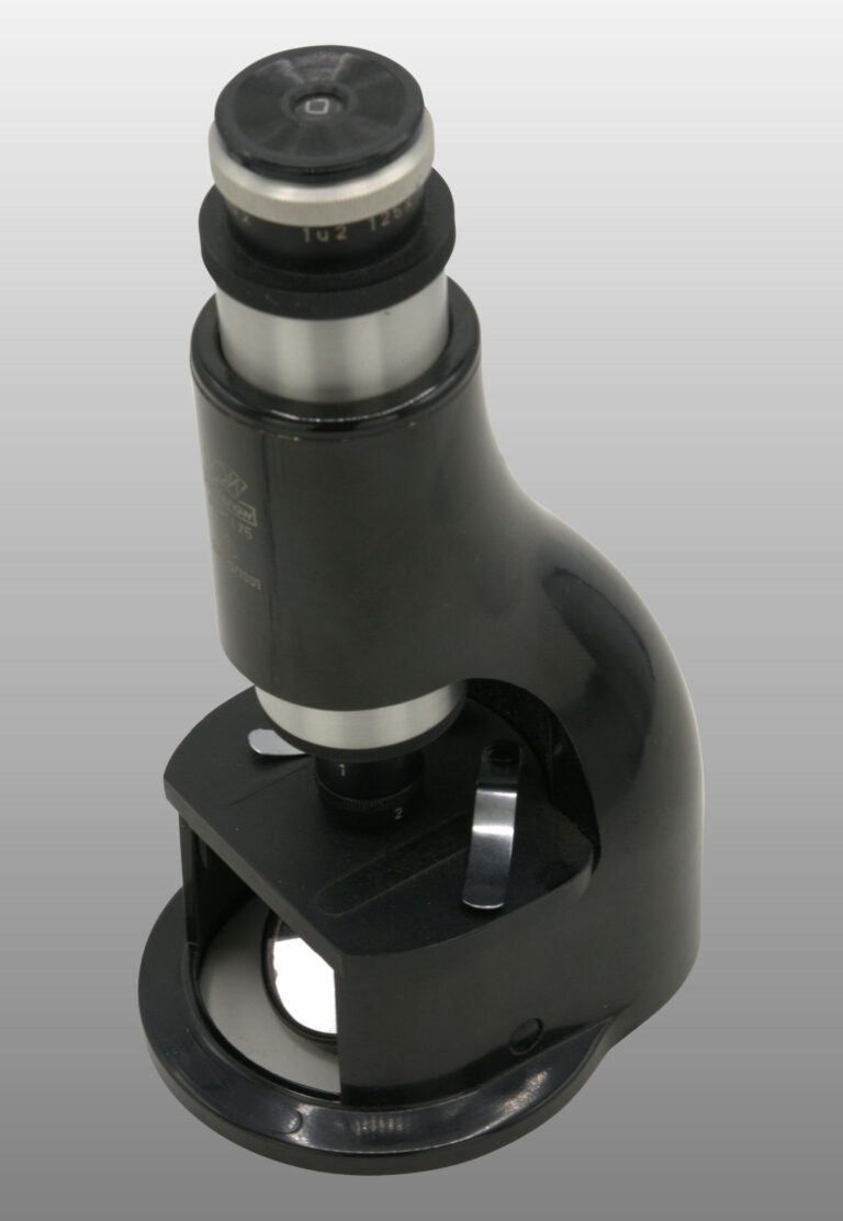 Petit microscope de voyage, photo de détail