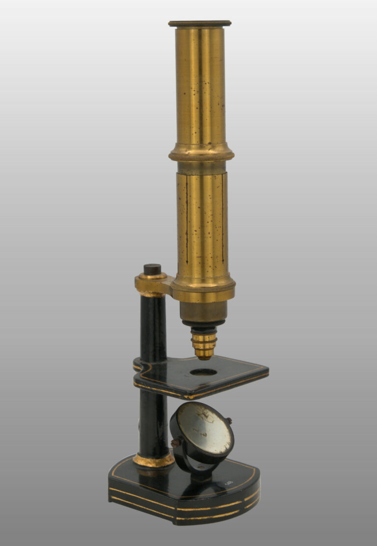 Petit microscope fixe, photo de détail