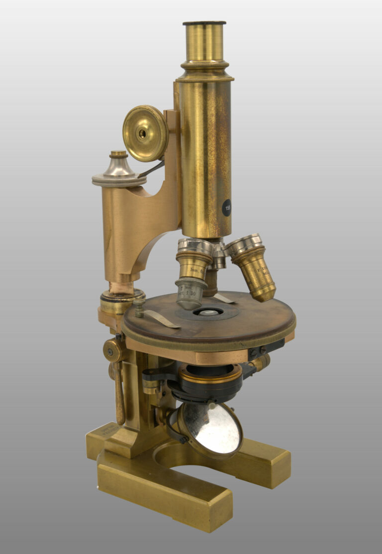 Microscope grand modèle Ia, photo de détail