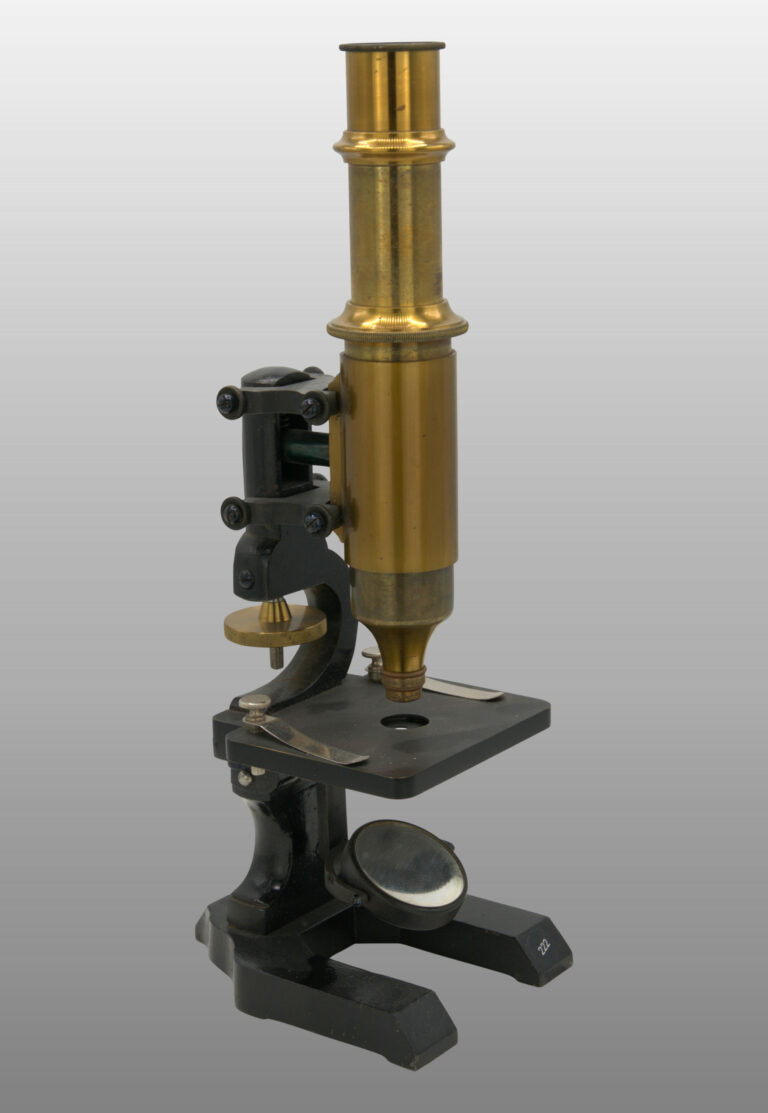 Microscope moyen inclinant, photo de détail