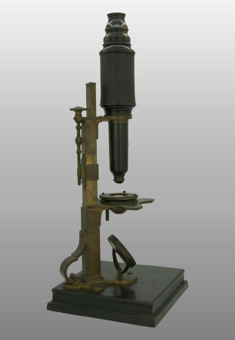 Microscope type Cuff en bois, photo de détail