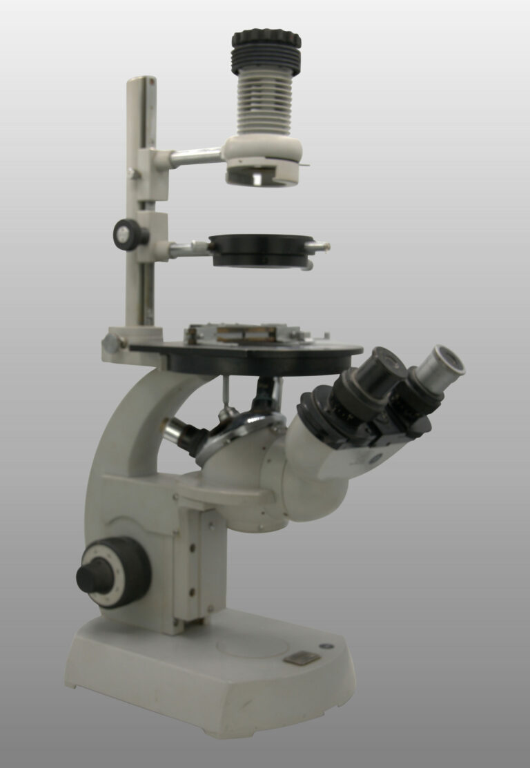 Microscope inversé UPL, photo de détail
