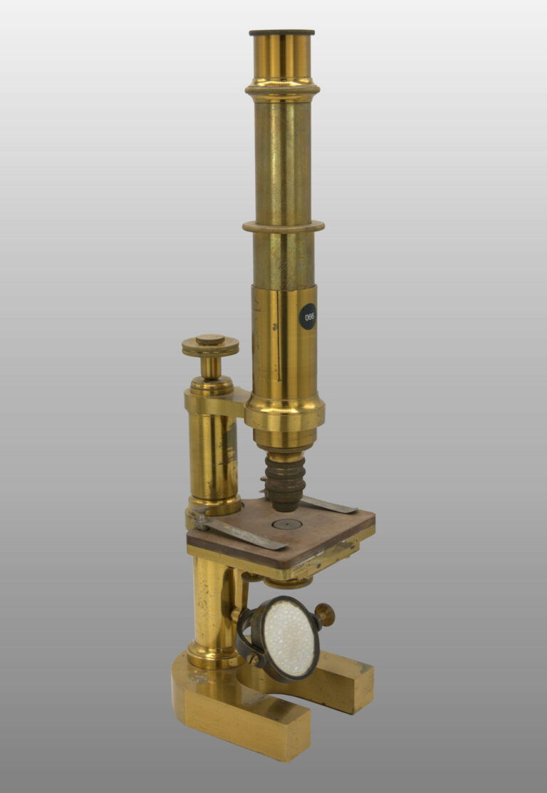 Microscope achromatique Statif VIII, monté droit fixe., photo de détail