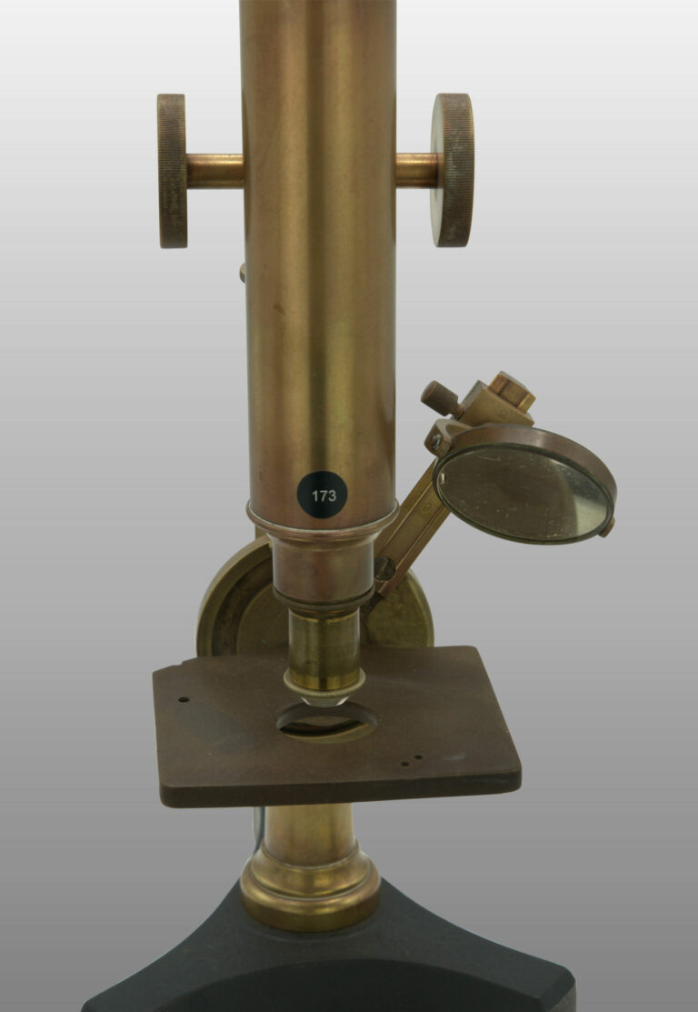 Microscope platine réversible, photo de détail