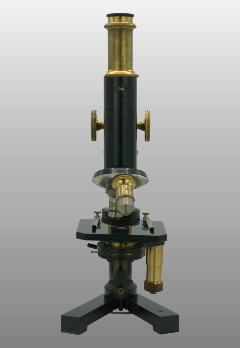 Microscope de voyage, photo de détail