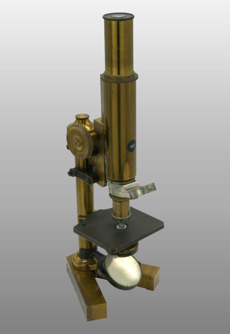 Microscope de voyage petit modèle, photo de détail