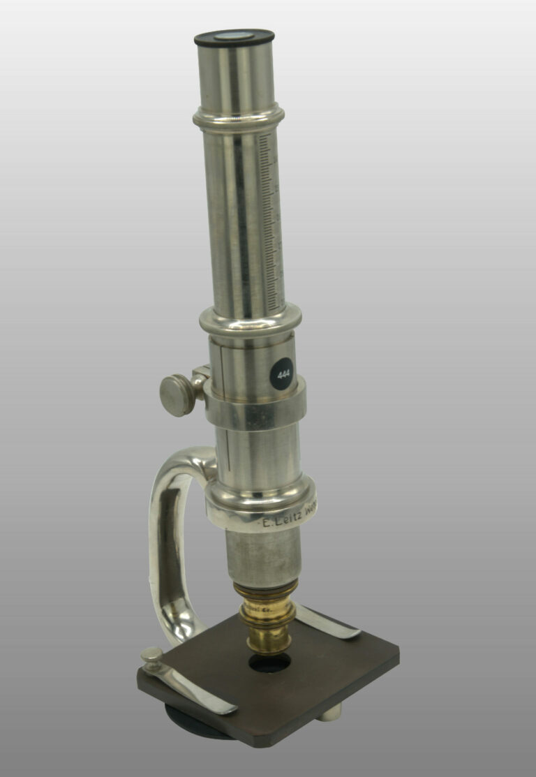 Petit microscope de démonstration, photo de détail