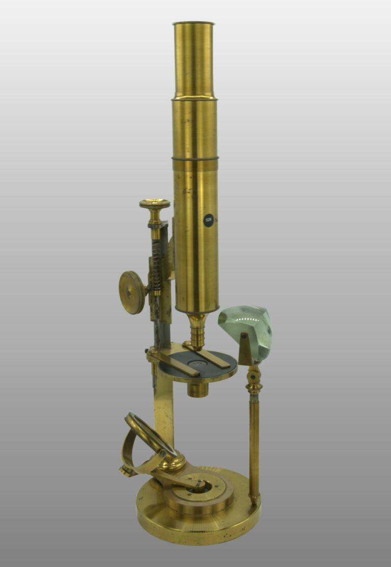 Grand microscope n°1, photo de détail