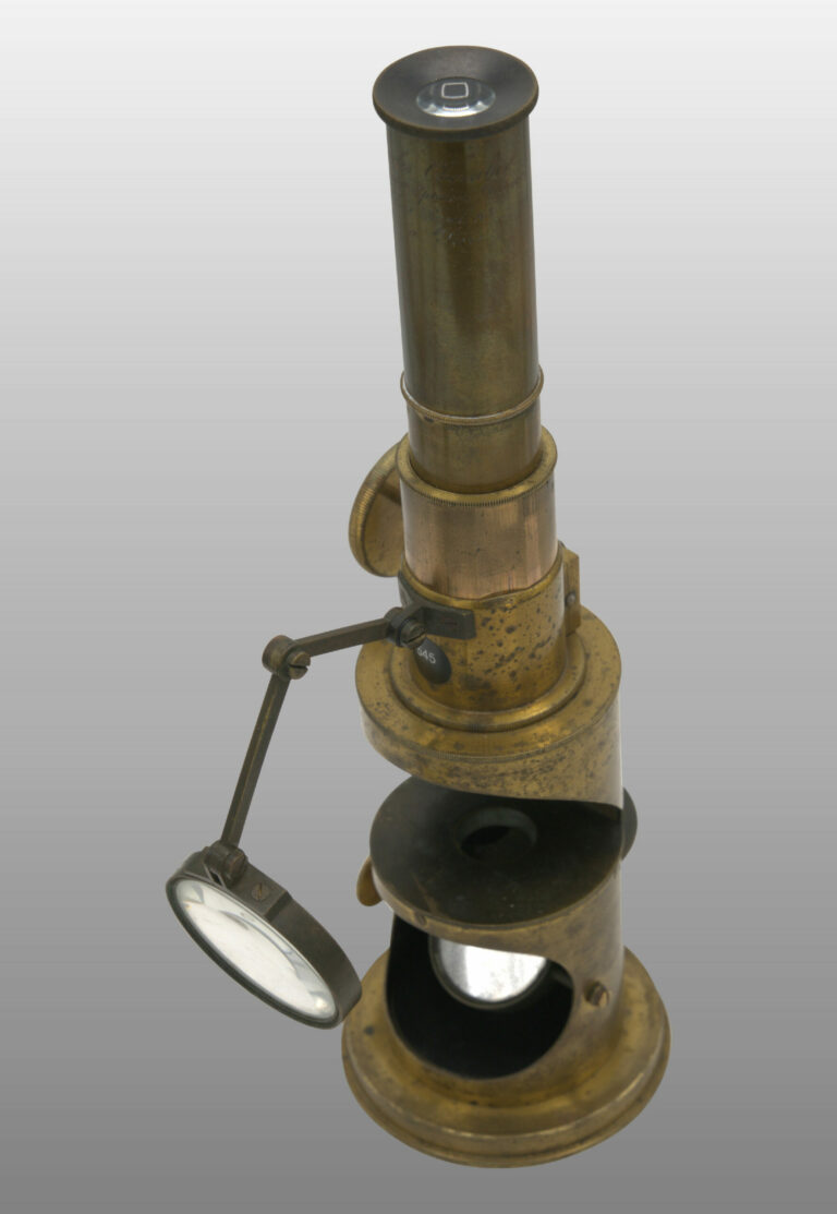 Microscope achromatique simplifié, photo de détail