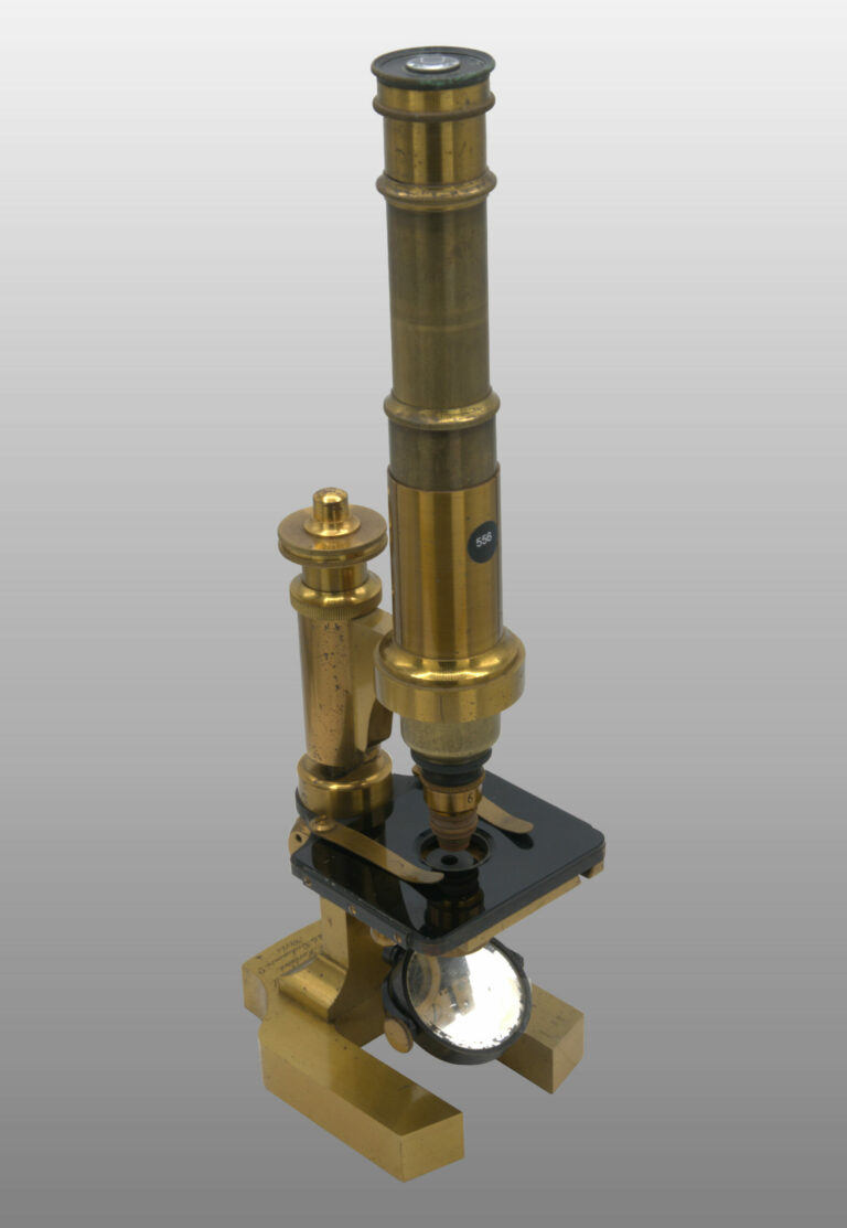 Microscope à platine fixe, photo de détail